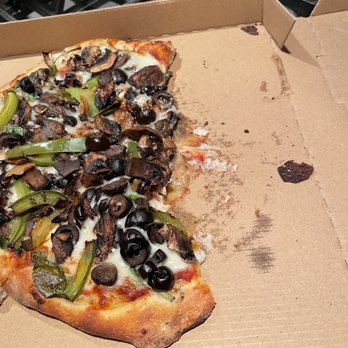 Oggi's - Cold 10" pizza stuck to the box - Pizza Near Me - Encinitas, California