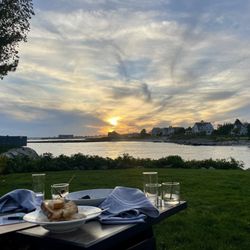Port Fish & Chop House - Drinks and dinner on the lawn