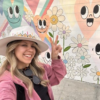 Infusion Tea - Cute wall - Coffee & Tea Near Me - Orlando, Florida