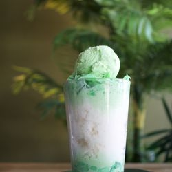 Avenida Restaurant - BUKO PANDAN MILKY ICE