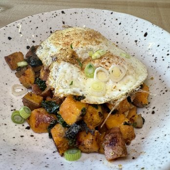 Brown Bear Bread - Sweet Potato Hash - Spiced sweet potato, onion, and kale medley topped with 2 eggs and a sourdough crumble - Cafes Near Me - New Brighton, Pennsylvania
