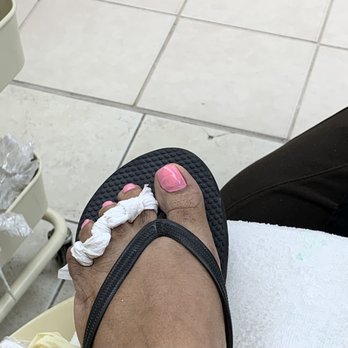 Rosa Nail Salon - Terrible pedicure - Nail Salons Near Me - Woodbridge, Connecticut