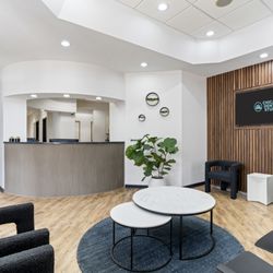 Chicago Dental Studio - Mayfair studio, waiting room and front desk