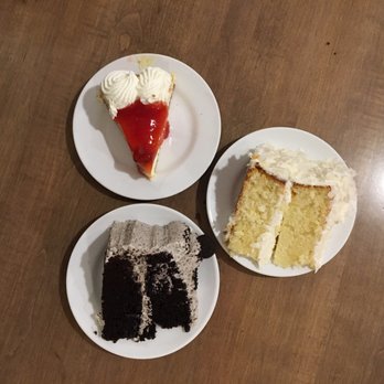 The Cakeroom - Strawberry cheesecake, Oreo cake, coconut cake - Cupcakes Near Me - Washington, DC, District of Columbia