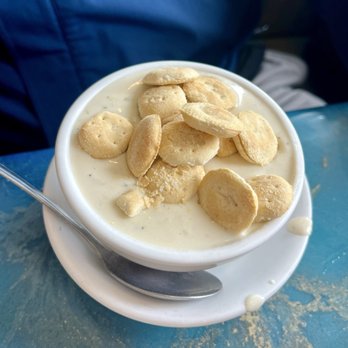 Gill's By The Bay - Clam chowder - Seafood Near Me - Eureka, California Gill's By The Bay - Clam chowder - Seafood Near Me - Eureka, California