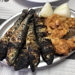 Mané Cigano - Sardines and beans. So good!
