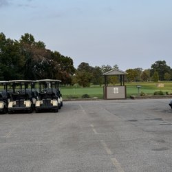 Forest Park Golf Course - Practice putting and chipping green