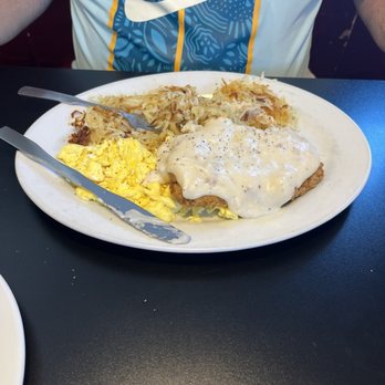 Chris' Cafe - Chicken Fried Steak - Cafes Near Me - Clearfield, Utah