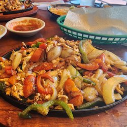 Cazadores - Chicken fajitas