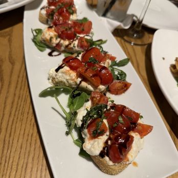 Cooper’s Hawk Winery & Restaurant - Bruschetta - New American Near Me - Dania Beach, Florida