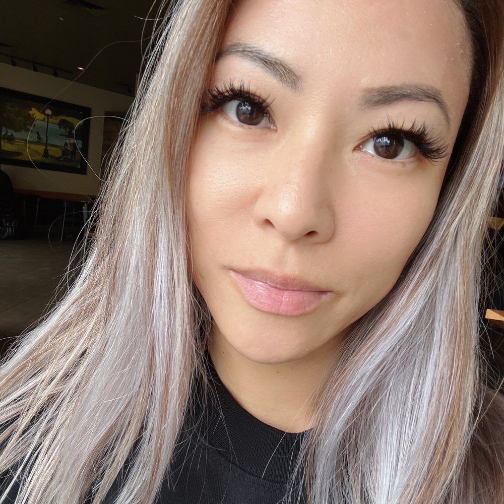 Lux Lash & Waxing Logo