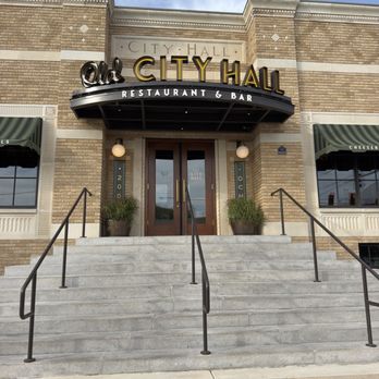 Old City Hall - Restaurant entrance - American Near Me - New Braunfels, Texas