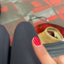 The W Nail Bar - Chipped gel polish