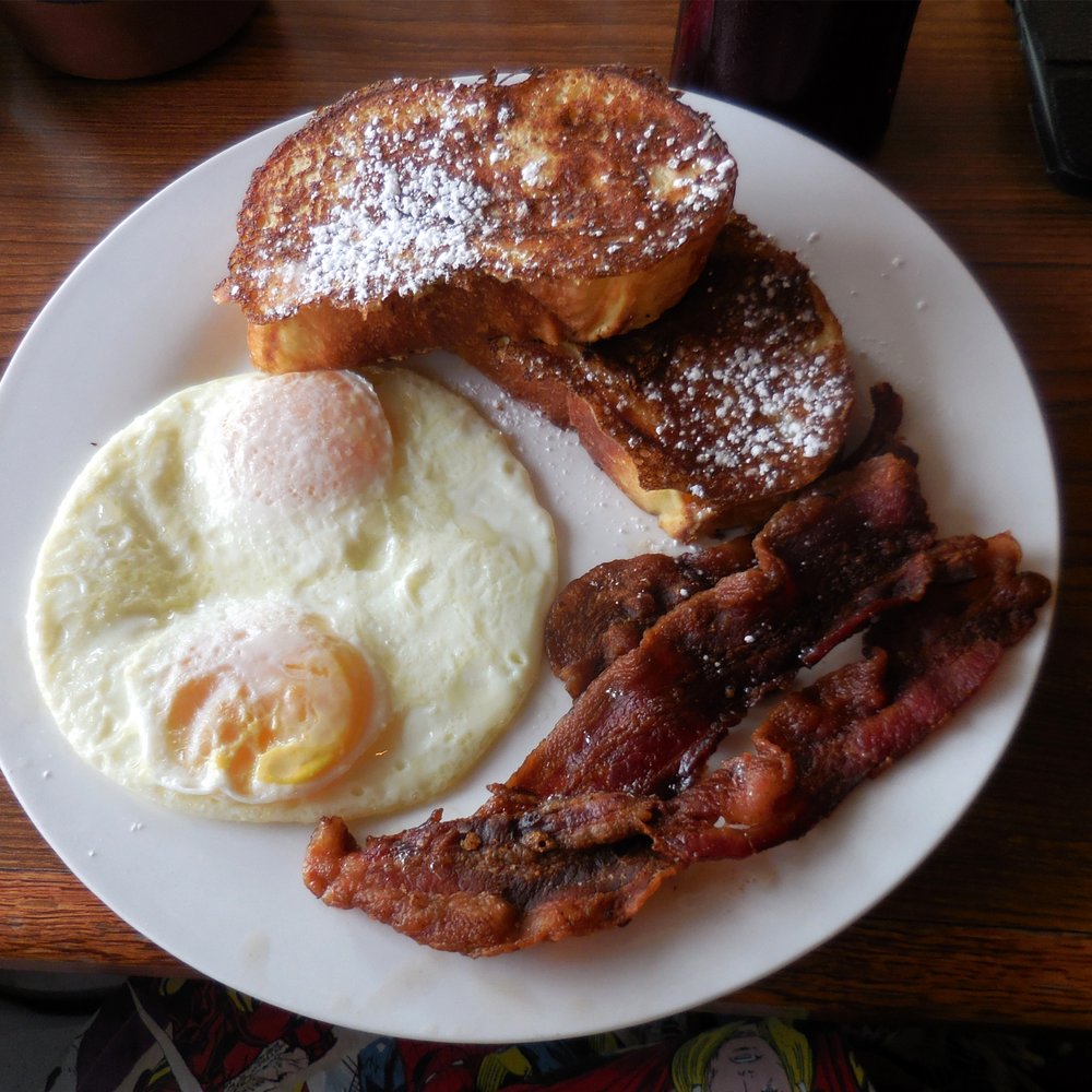 The Cup - French Toast with over easy eggs and bacon - Breakfast & Brunch Near Me - Port Townsend, Washington
