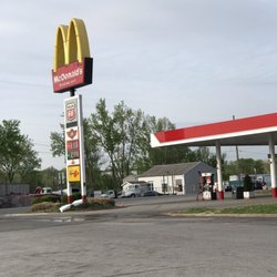 Express Mart Food & Fuel - Front picture from street