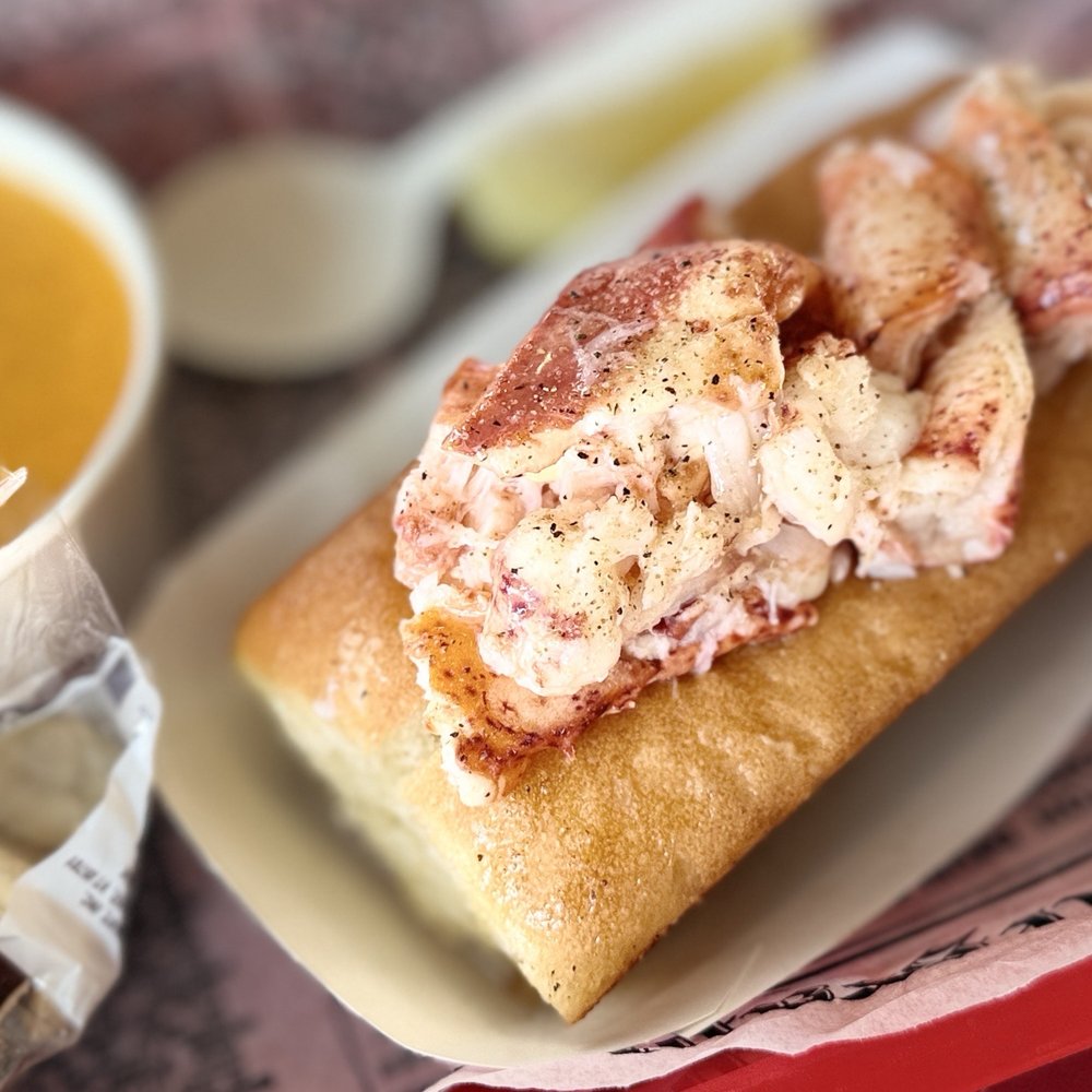 Lobster Roll Boss with Lobster Bisque Combo Lobster Roll Boss with Lobster Bisque Combo