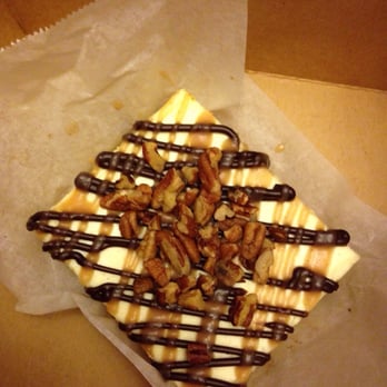 Red Dessert Dive - Turtle Cheesecake - Desserts Near Me - Houston, Texas