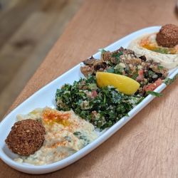 Zaytoon Mediterranean Restaurant & Bar - Mezze Platter