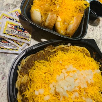 Skyline Chili - Chili 5 way and cheese-dogs - Fast Food Near Me - Cincinnati, Ohio