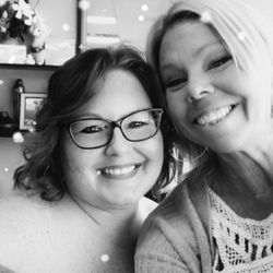 Mermaid Salon - Tammy and Nikki