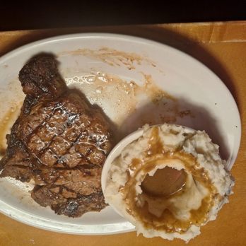 Texas Roadhouse - Ribeye Steak and Mashed Potatoes - Steakhouses Near Me - Harlingen, Texas Texas Roadhouse - Ribeye Steak and Mashed Potatoes - Steakhouses Near Me - Harlingen, Texas