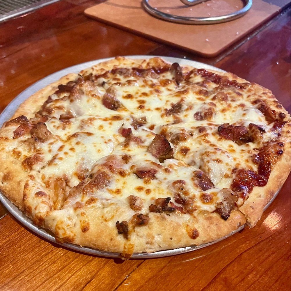 Minglewood Brewery - BBQ Pizza - Brewpubs Near Me - Cape Girardeau, Missouri