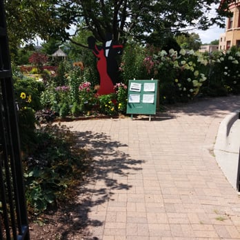 Allen Centennial Gardens - That's just the entrance! - Parks Near Me - Madison, Wisconsin