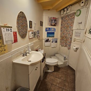 Sunrise Restaurant - Restroom - Sushi Bars Near Me - Honolulu, Hawaii