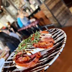 600 Degrees - Caprese salad! Delightful! It was so yummy I neglected to get more pics of our dinner. And that never happens! Lol!
