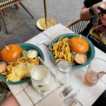 Meating Corner - Burgers Near Me - Paris, 75 Meating Corner - Burgers Near Me - Paris, 75