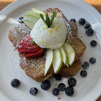 Breakfast House Uptown - Lemon french toast - Breakfast & Brunch Near Me - Chicago, Illinois