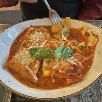 Tartina - Pasta stuffed with spinach and mozzarella - Italian Near Me - New York, New York Tartina - Pasta stuffed with spinach and mozzarella - Italian Near Me - New York, New York