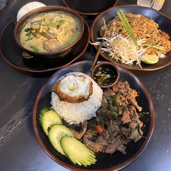 Som Boon Thai Kitchen - Thai Near Me - Houston, Texas