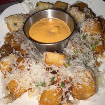 Carmelo's Restaurant - Potatoes - Italian Near Me - Covington, Kentucky