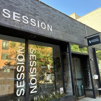 Session Training - Entrance - Circuit Training Gyms Near Me - Brooklyn, New York