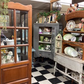 West Main Antiques - Antiques Near Me - Taylorsville, North Carolina West Main Antiques - Antiques Near Me - Taylorsville, North Carolina