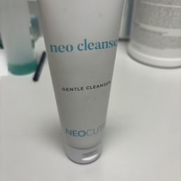 CLEANSER I WAS TOLD TO USE BY ESTHETICIAN. CLEANSER I WAS TOLD TO USE BY ESTHETICIAN.