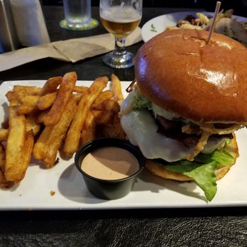 Colton's Social House - Bacon avo smash burger with seasoned fries - New American Near Me - Clovis, California