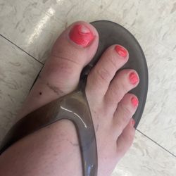 Paris Nails - Bad Pedicure