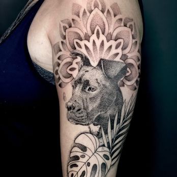 Glitterpoop Studios - Tattoo by Dani (inkin.dots) - Tattoo Near Me - Miami, Florida