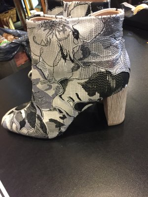 Housing Works Thrift Shops - Gramercy by null