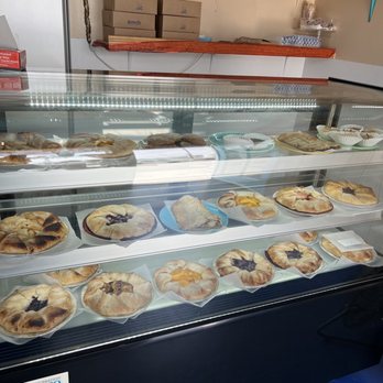 Hermosa Pie & Cake - Display case of yummy pies - Bakeries Near Me - Hermosa Beach, California Hermosa Pie & Cake - Display case of yummy pies - Bakeries Near Me - Hermosa Beach, California