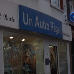 Un Autre Regard