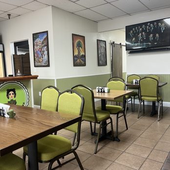 Taqueria La Chona - Dining room - Mexican Near Me - Tavares, Florida Taqueria La Chona - Dining room - Mexican Near Me - Tavares, Florida
