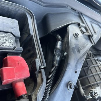 Soundsations - Bolted fuse assembly. - Car Stereo Installation Near Me - Valencia, California Soundsations - Bolted fuse assembly. - Car Stereo Installation Near Me - Valencia, California