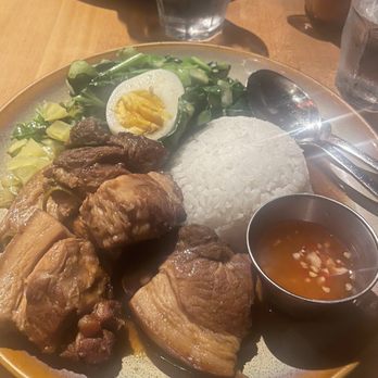 Up Thai - Kao Kha Moo Lunch Special - Thai Near Me - New York, New York