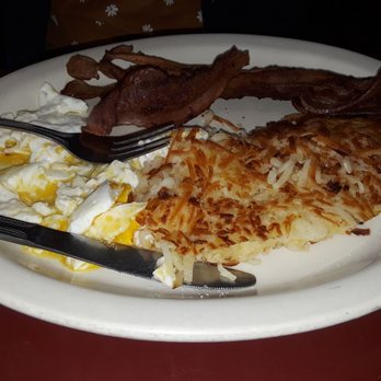 Los Robles Cafe - Bacon and eggs - Mexican Near Me - Paso Robles, California