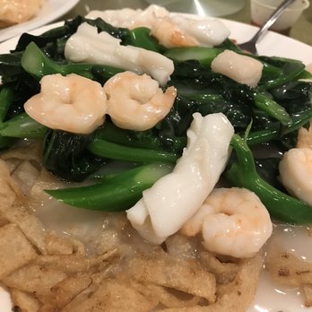 Original Triple Crown Restaurant - Seafood chow mein - Chinese Near Me - Chicago, Illinois Original Triple Crown Restaurant - Seafood chow mein - Chinese Near Me - Chicago, Illinois
