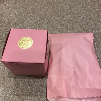 Kelsey Elizabeth Cakes - Good things come in pink pacakages - Bakeries Near Me - Rocky River, Ohio Kelsey Elizabeth Cakes - Good things come in pink pacakages - Bakeries Near Me - Rocky River, Ohio