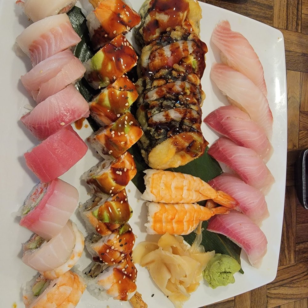 Rainbow roll, shrimp lover, hollywood roll, ebi shrimp, hamachi, and snapper